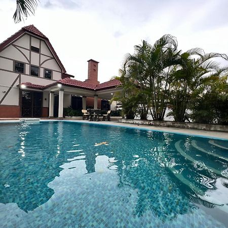 Private Pool Villa 931 - Fong Homestay Alor Gajah Eksteriør bilde